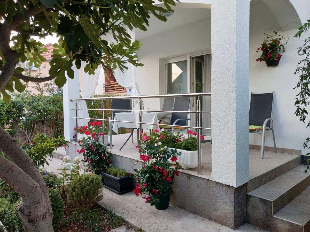 Radenka Zafron Apartment Vodice Luaran gambar